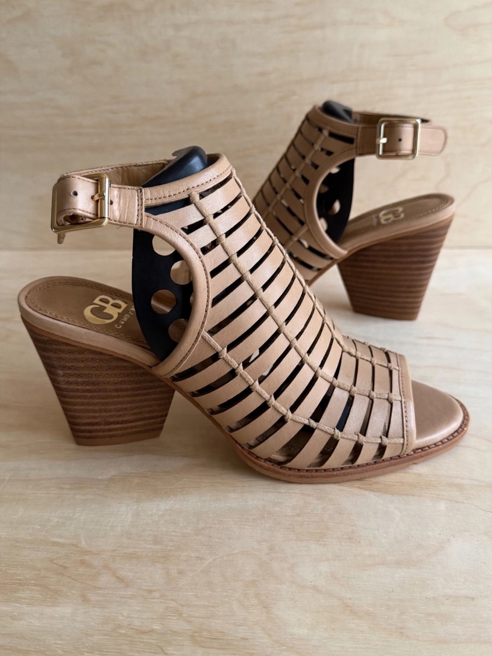 Gianni Bini Faux-Leather Tan Cutout Block Heel Sandals 7M